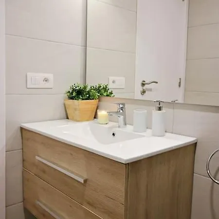 Sunny Tarajales Membrillosuites Collection Daire *