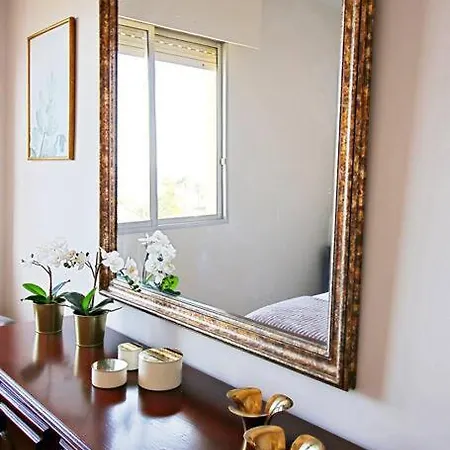 Sunny Tarajales Membrillosuites Collection Daire