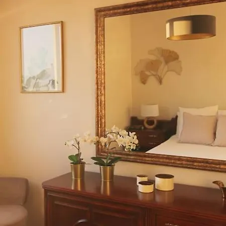 Sunny Tarajales Membrillosuites Collection Daire