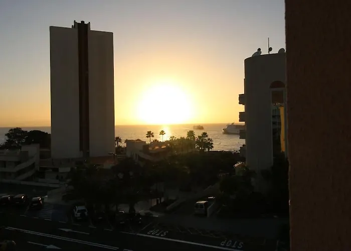 Sunny Tarajales Membrillosuites Collection Apartment *