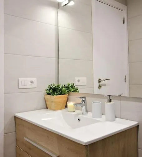 Apartment Sunny Tarajales Membrillosuites Collection