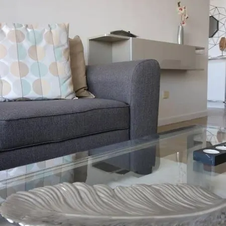 Appartement Soleado Y Flamante En Cristianos De Membrillosuites *