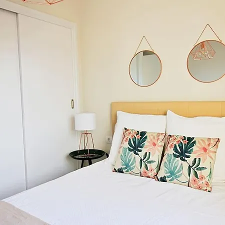 Appartement Soleado Y Flamante En Cristianos De Membrillosuites Los Cristianos (Tenerife)