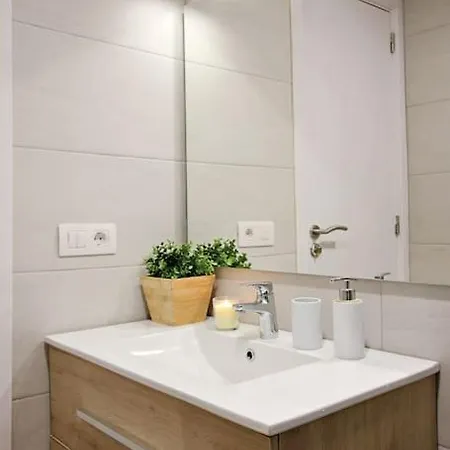 Appartement Soleado Y Flamante En Cristianos De Membrillosuites